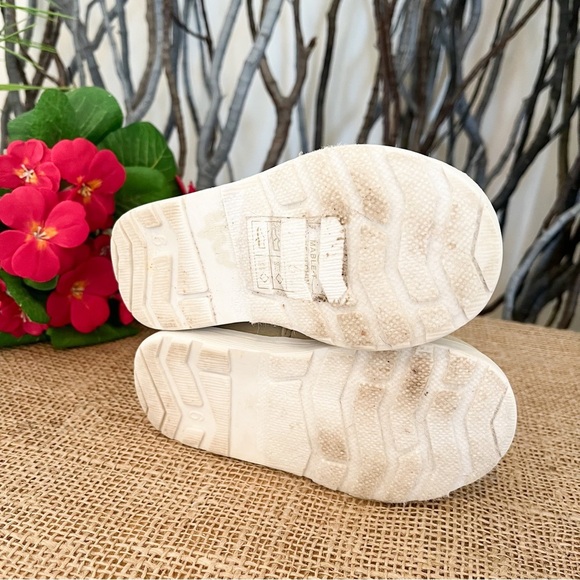 Tahari Toddler Mable Shimmer Fur-Lined Winter Boots - Picture 6 of 9